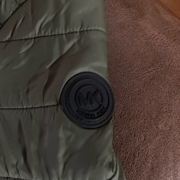 Boys authentic Michael Kors winter coat size 5/6 - Picture 10 of 11